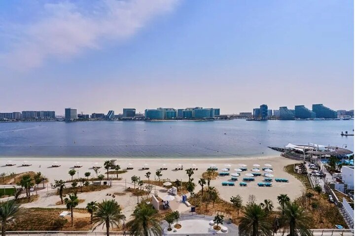 ميرال تُطلق "شاطئ ياس باي الشرقي" بأبوظبي