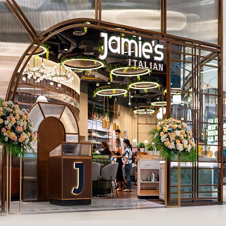 افتتاح مطعم "جيميز إتاليان" في دبي مول