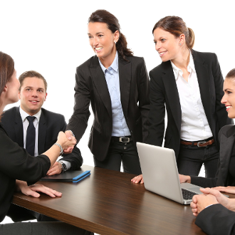 Šaty dělají úspěšný obchod