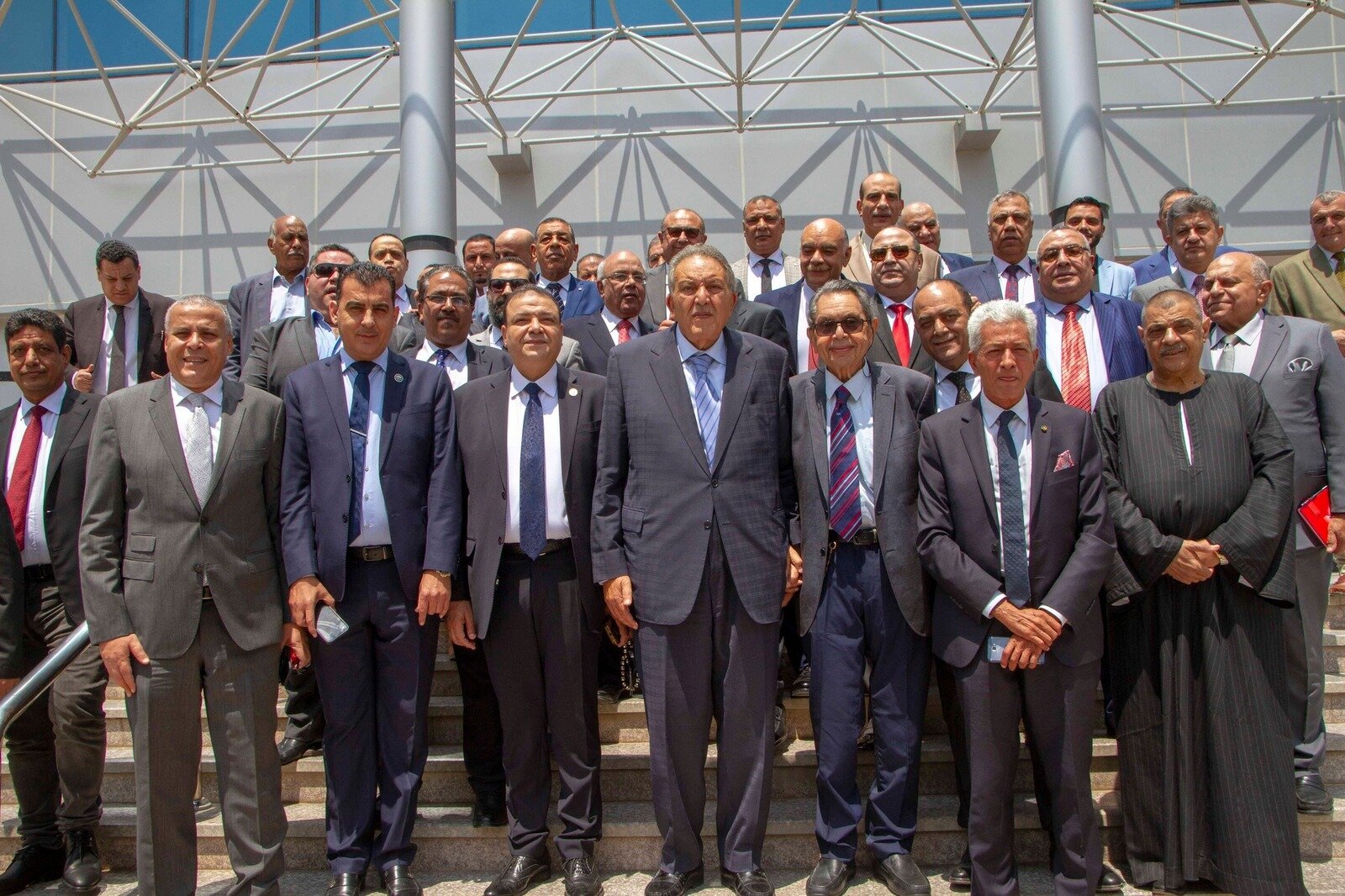 صوة تذكارية بعد الانتخابات