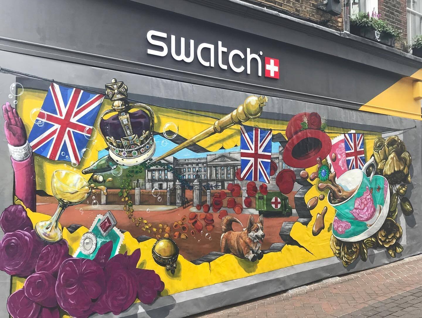 Swatch CEO: Apple Watch is 'interesting toy' that can't last more