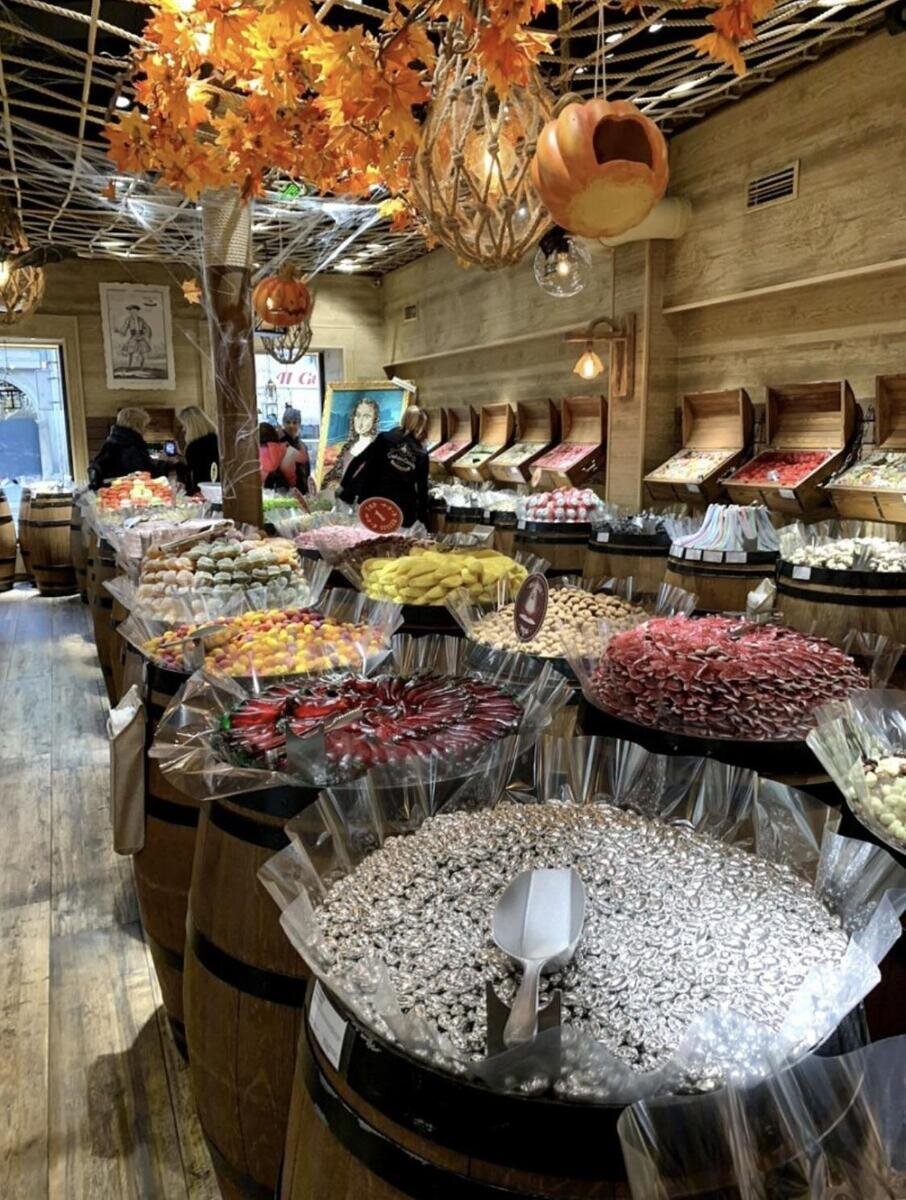 candy-store-franchise-in-europe-v0-28z2cjk7fmrb1.jpg