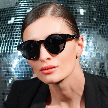 An international optical franchise network