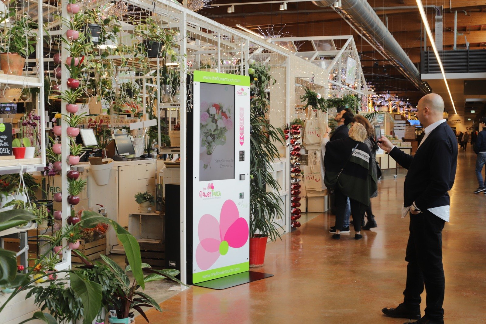Il totem Flora Toscana a Fico, Eataly