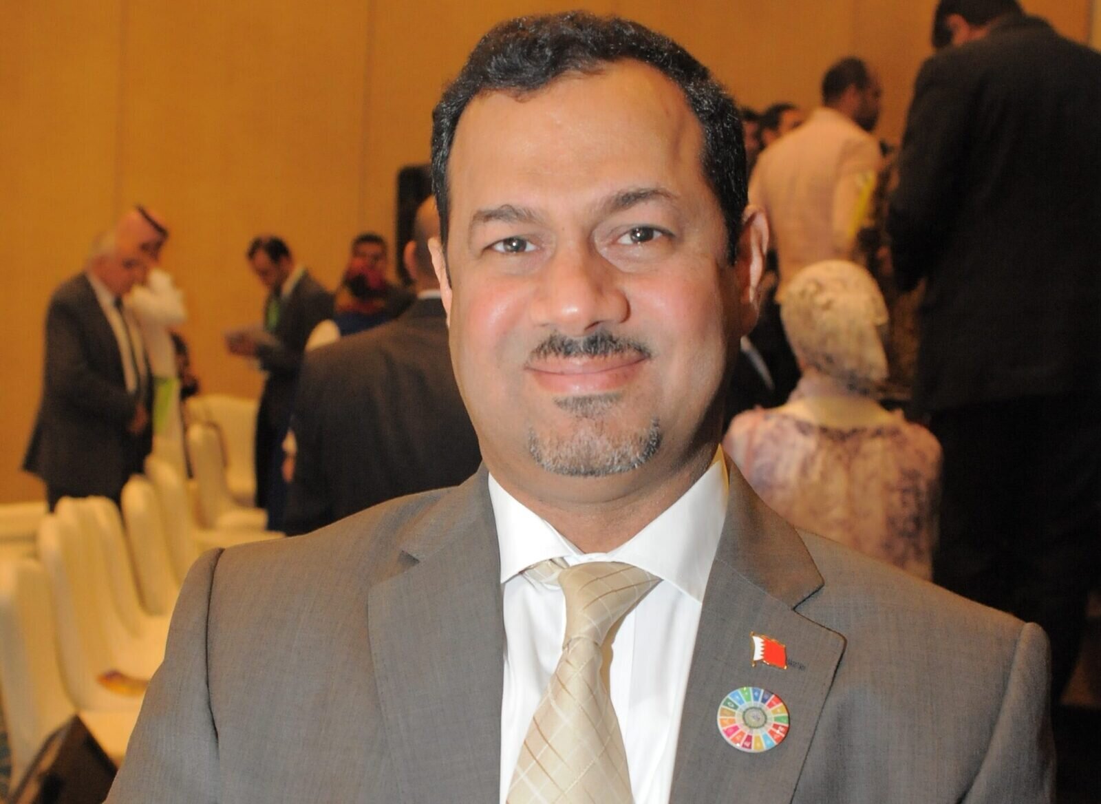 الدكتور عبدالحسن الديري