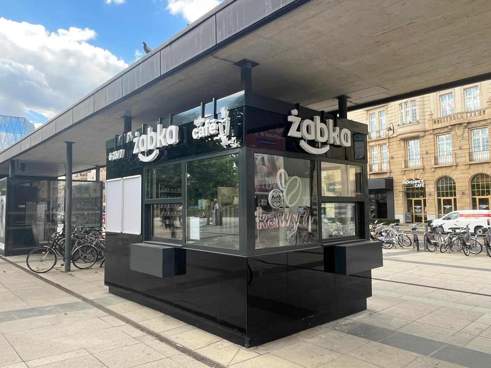 Kiosk Żabki 3.jpg