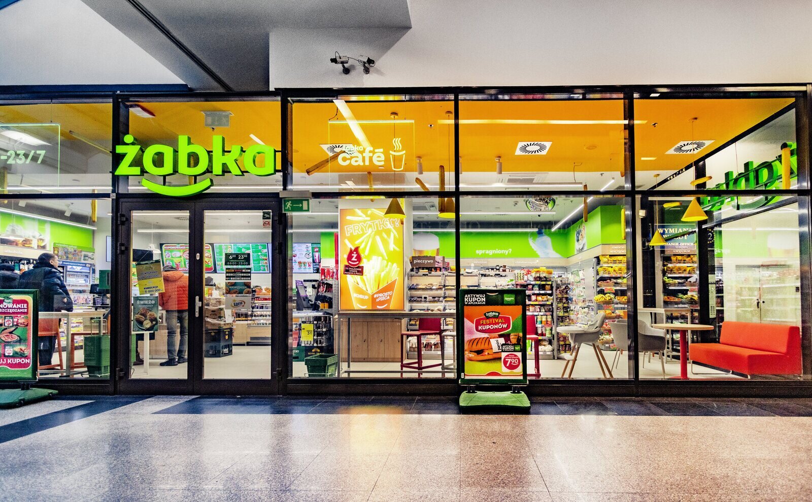 Żabka_Store 2.jpg