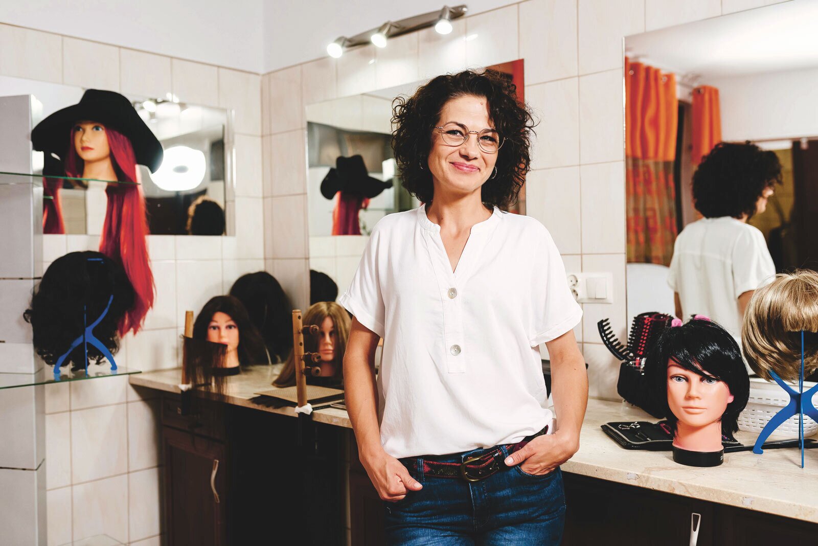 Z głową do peruk i do biznesu