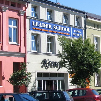 Leader School młodnieje