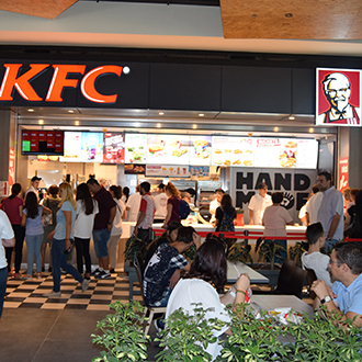 KFC face angajări în cele 60 de locații din țară