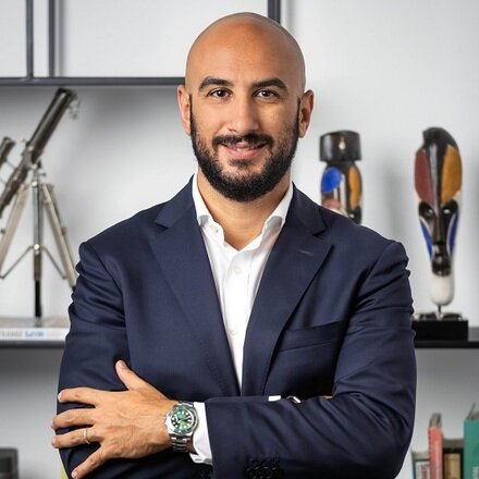 البحيري مدير التطويرفي  أليف للضيافة