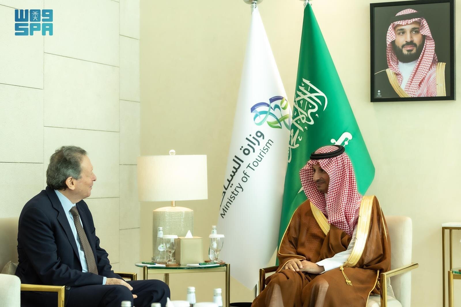 من الاستقبال