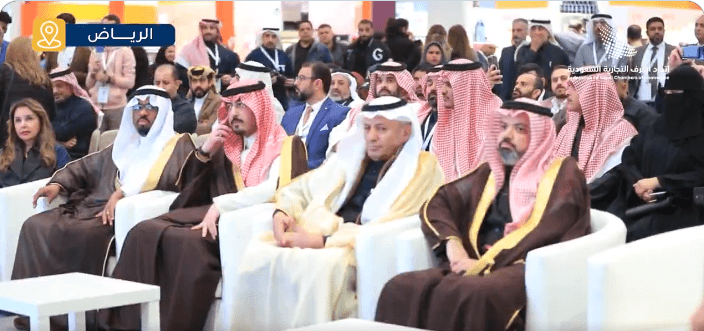 من الافتتاح