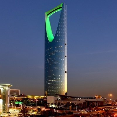 فورسيزونز الرياض يسمو باللون الأخضر