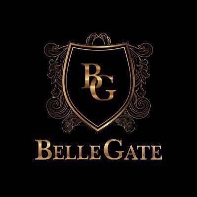  بيل قيت تحتفي بالنجاح 