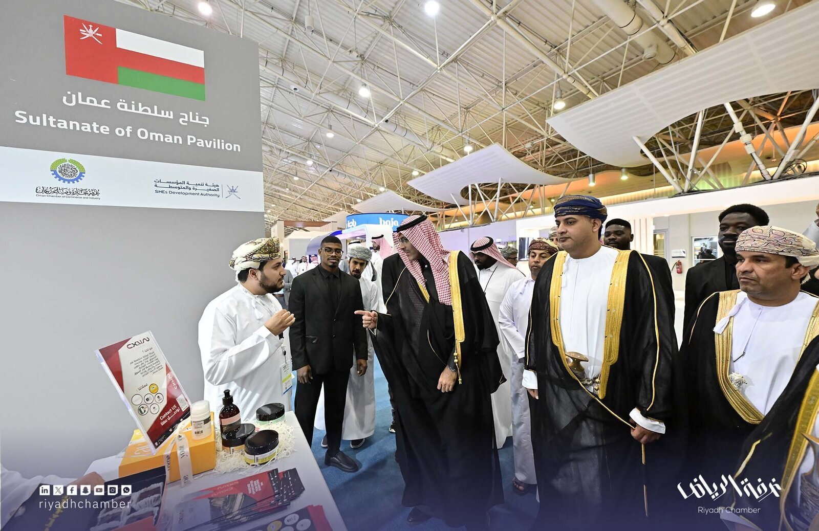من الافتتاح