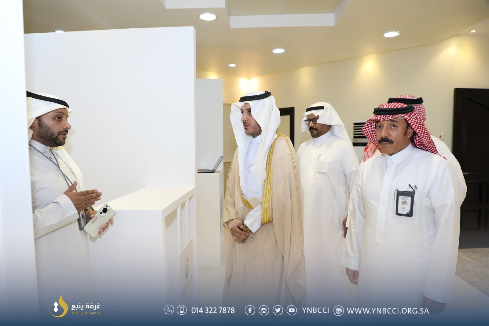 من الافتتاح