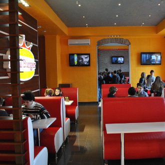 Royal Burger: старт із Заходу