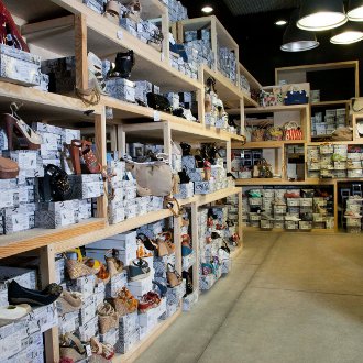 Luciano Carvari: зі взуттям у франчайзинг