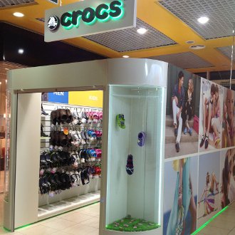 Crocs експериментує у Dream Town